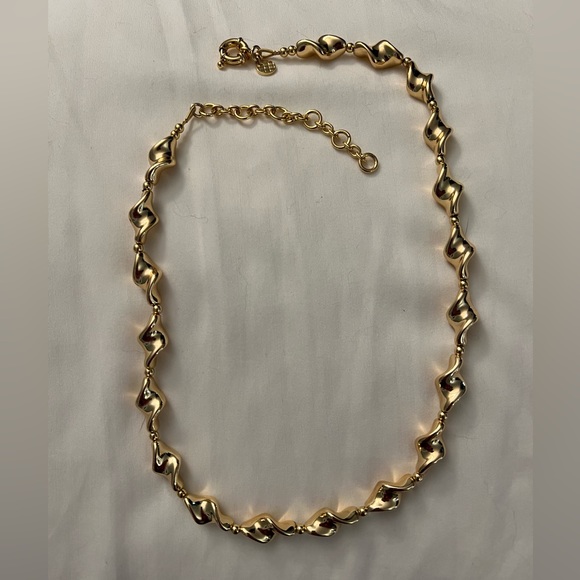 Talbots gold-tone Charming Necklace *never worn* - Picture 2 of 2